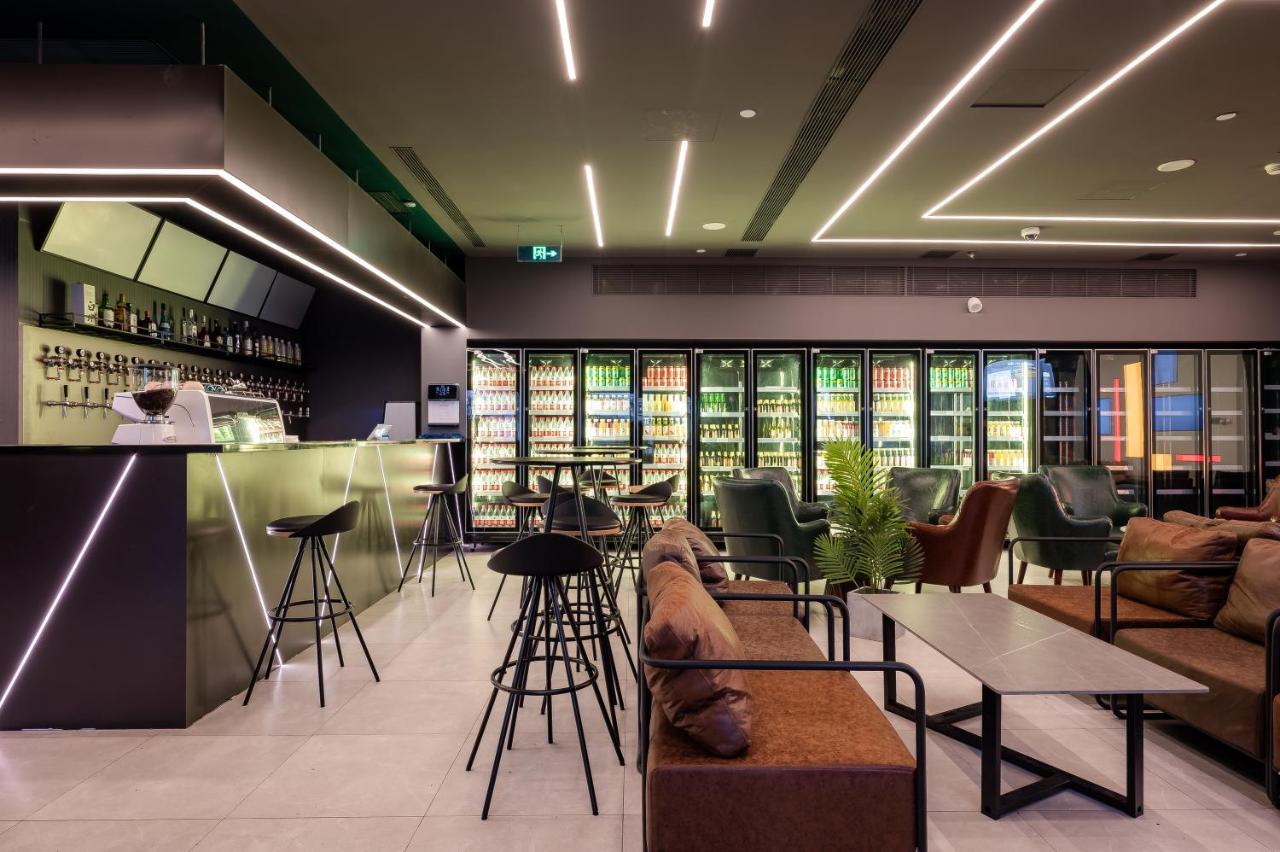 Dayin International Youth Hostel - Near East Nanjing Road & People'S Square & The Bund -Large Social Area -Bar -Cafe -Gym -Free Laundry Luggage Storage -24H Front Desk -English Service Shanghai Bagian luar foto