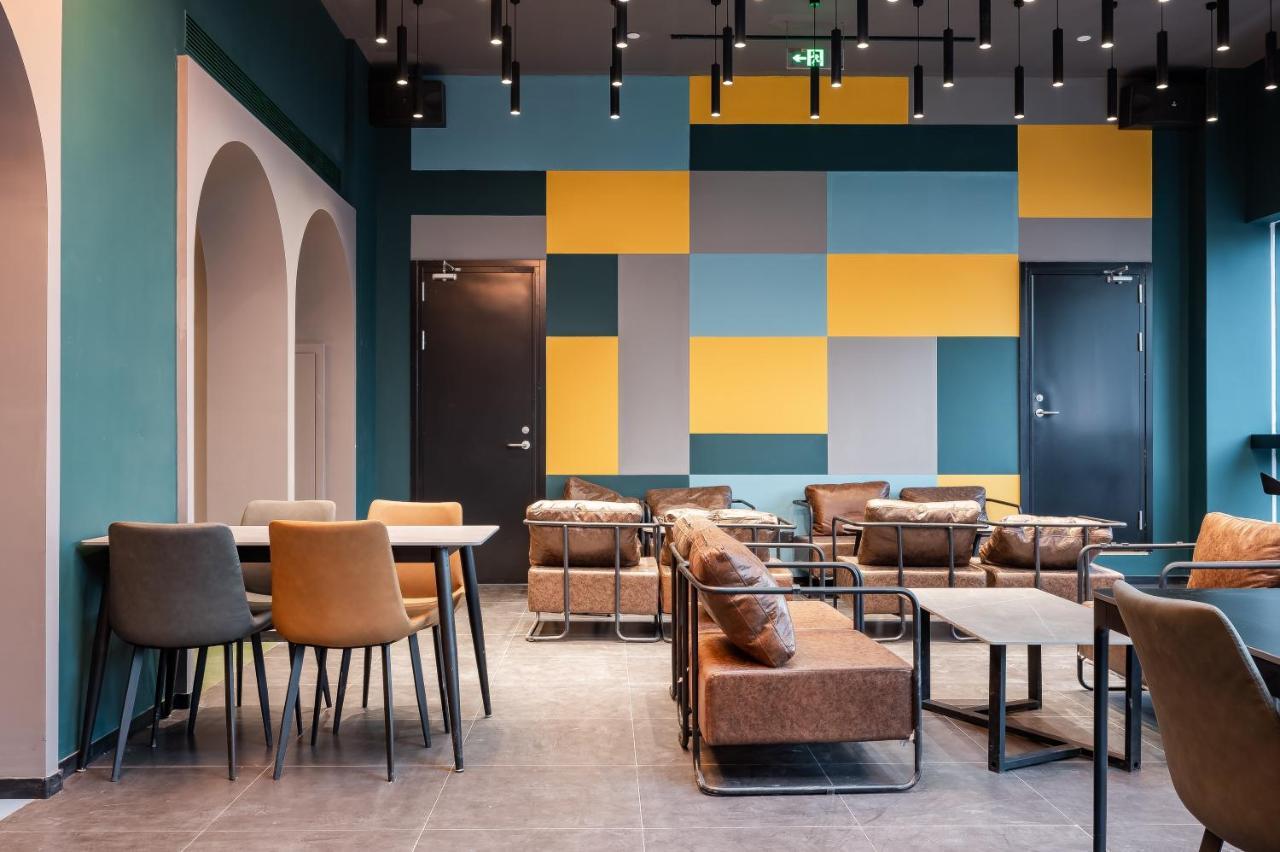 Dayin International Youth Hostel - Near East Nanjing Road & People'S Square & The Bund -Large Social Area -Bar -Cafe -Gym -Free Laundry Luggage Storage -24H Front Desk -English Service Shanghai Bagian luar foto