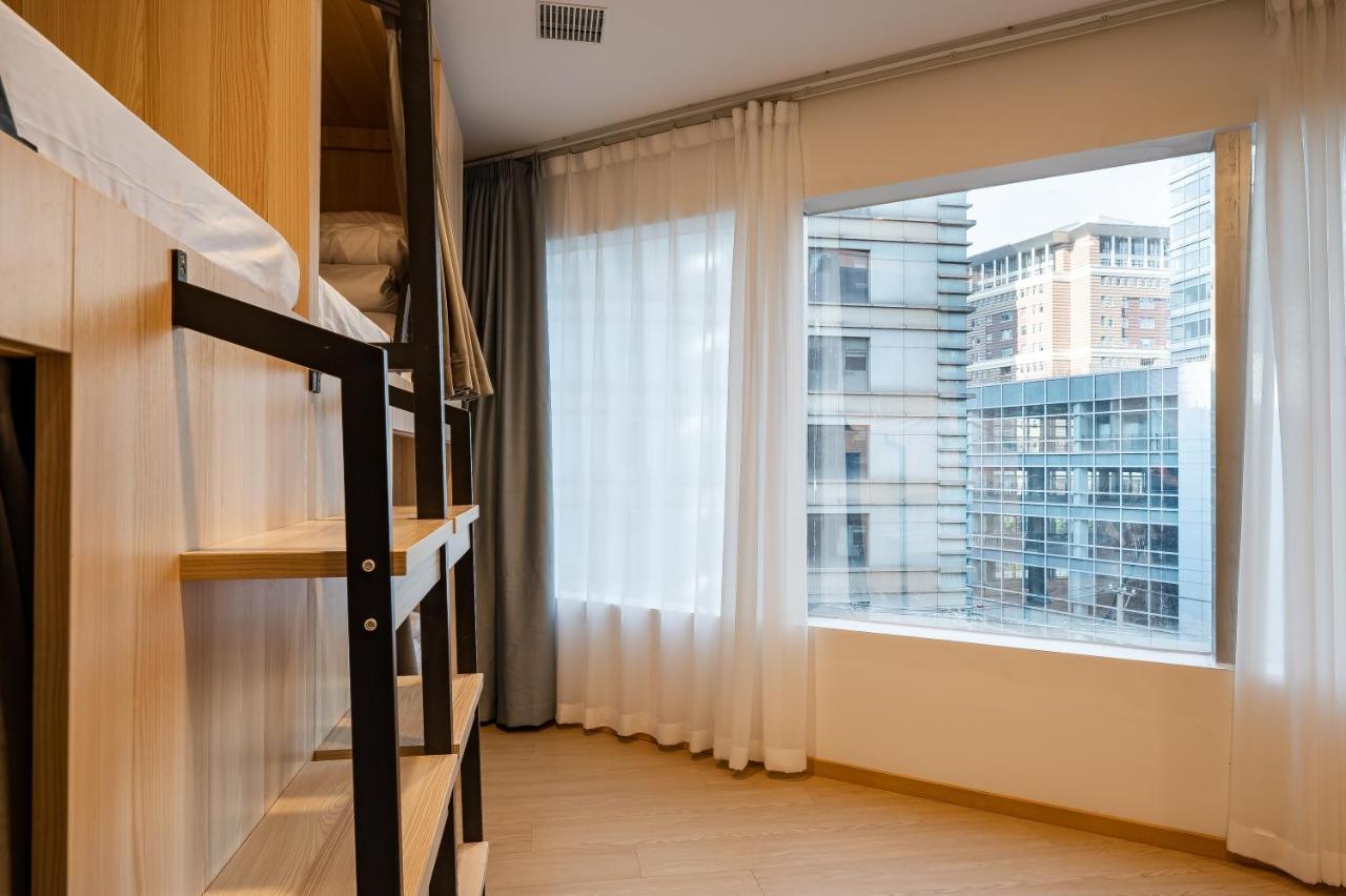 Dayin International Youth Hostel - Near East Nanjing Road & People'S Square & The Bund -Large Social Area -Bar -Cafe -Gym -Free Laundry Luggage Storage -24H Front Desk -English Service Shanghai Bagian luar foto