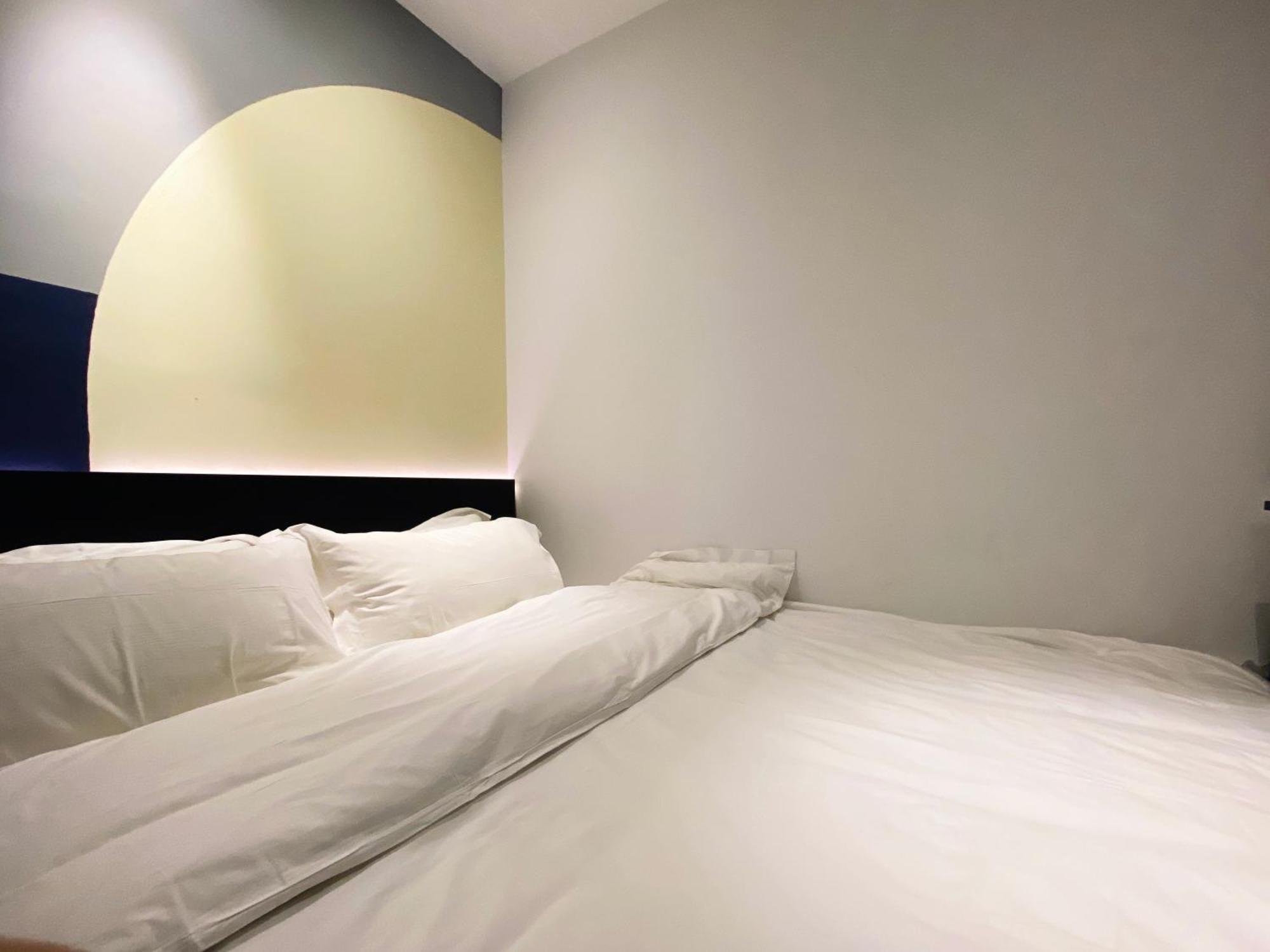 Dayin International Youth Hostel - Near East Nanjing Road & People'S Square & The Bund -Large Social Area -Bar -Cafe -Gym -Free Laundry Luggage Storage -24H Front Desk -English Service Shanghai Bagian luar foto