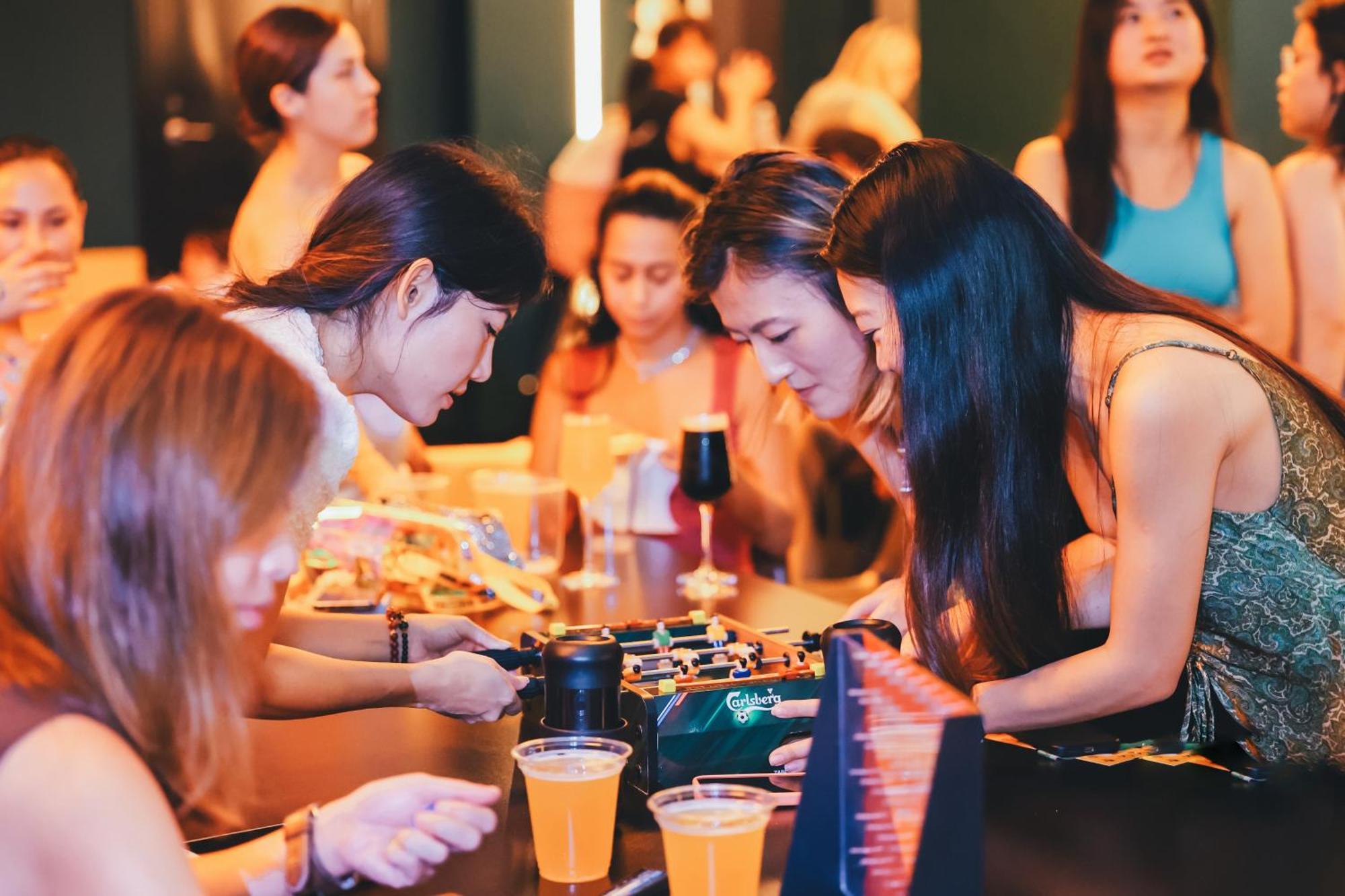 Dayin International Youth Hostel - Near East Nanjing Road & People'S Square & The Bund -Large Social Area -Bar -Cafe -Gym -Free Laundry Luggage Storage -24H Front Desk -English Service Shanghai Bagian luar foto